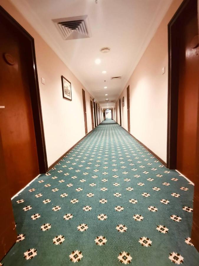 Seaview Deluxe Studio Couples Room S Танджунг Бунга Екстериор снимка